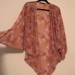 Blush floral round kimono